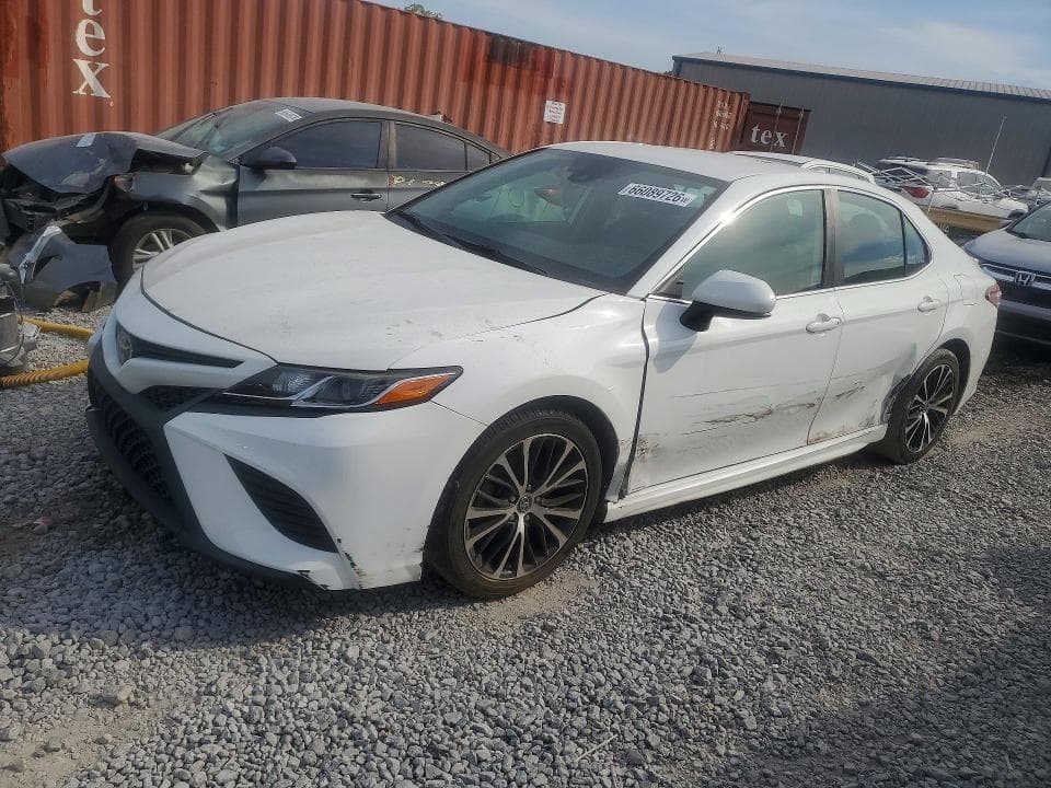 2020 TOYOTA CAMRY SE - 1