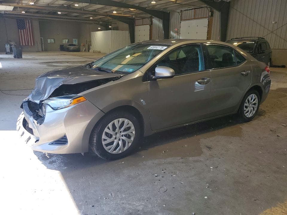 2018 TOYOTA COROLLA LE - 1