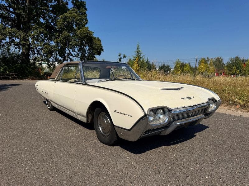 1961 FORD T-BIRD - 1