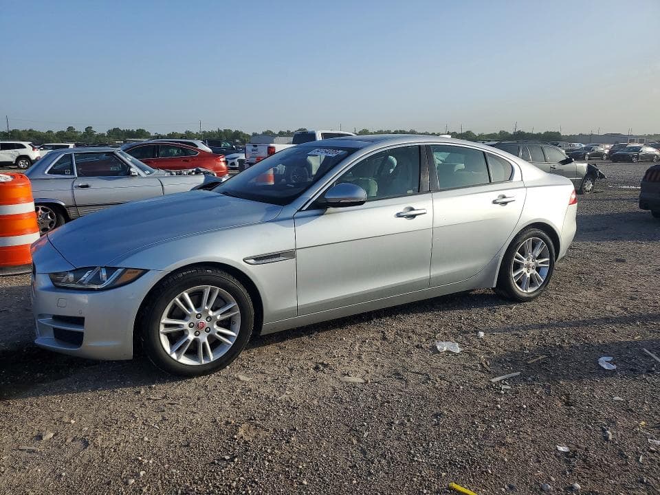 2017 JAGUAR XE PREMIUM - 1
