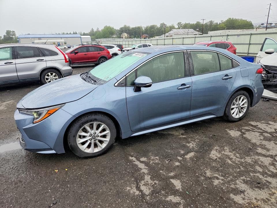 2020 TOYOTA COROLLA XLE - 1