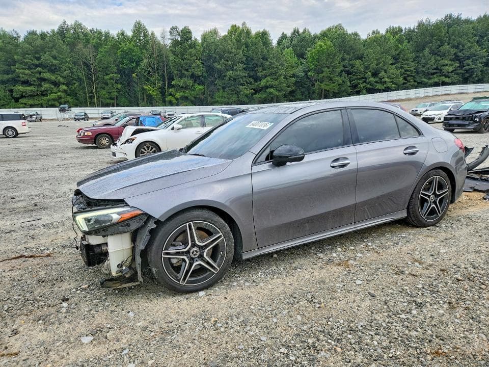 2021 MERCEDES-BENZ A 220 - 1