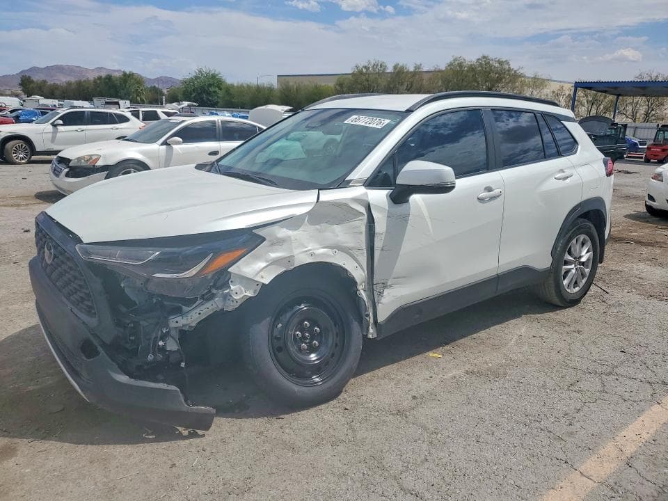 2023 TOYOTA COROLLA CROSS LE - 1