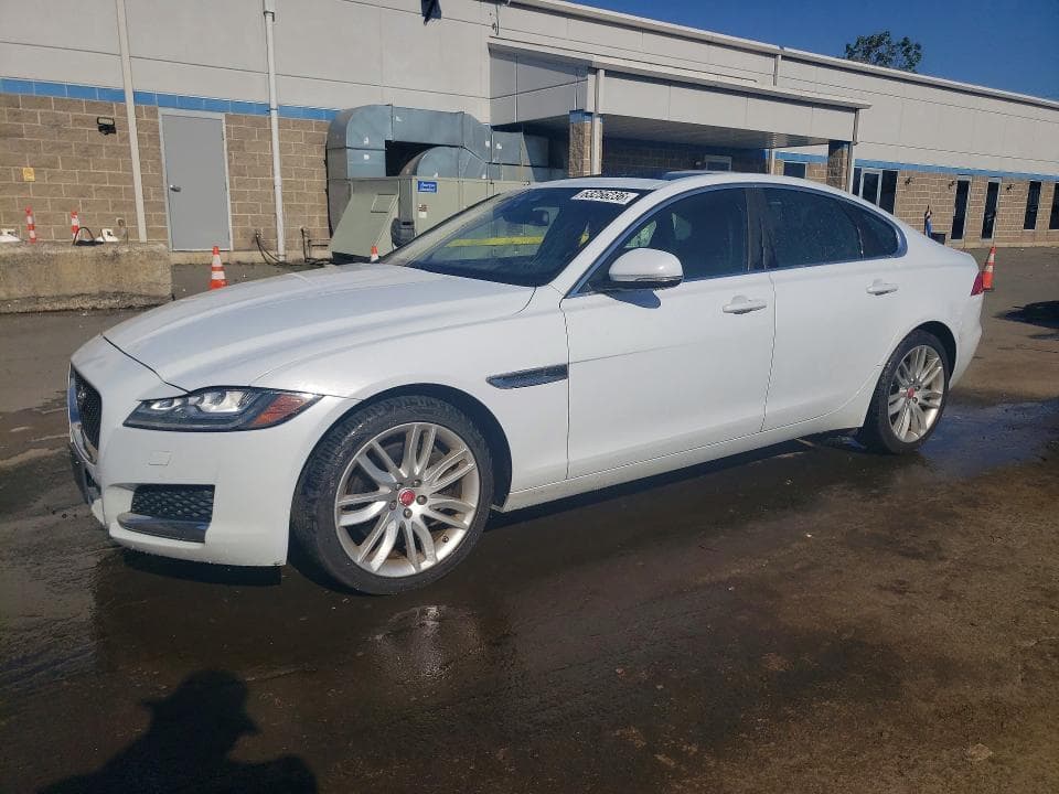 2018 JAGUAR XF PORTFOLIO LE - 1