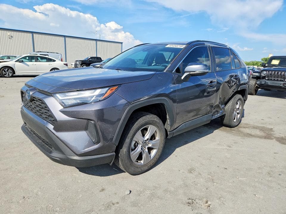 2022 TOYOTA RAV4 XLE - 1