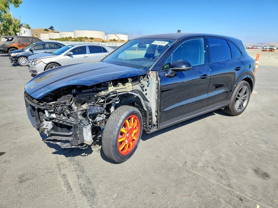 2024 PORSCHE CAYENNE - 1