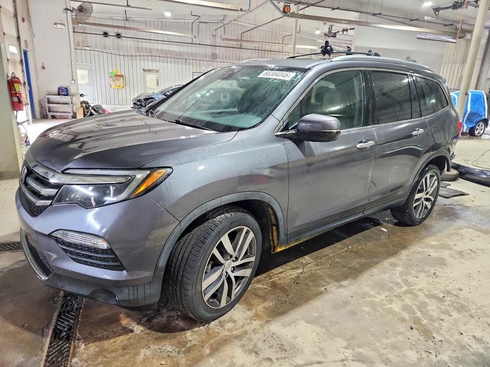 2017 HONDA PILOT TOURING - 1