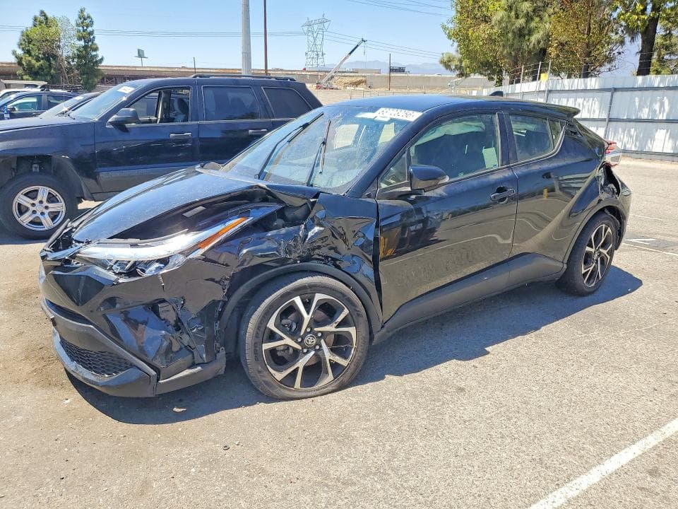 2020 TOYOTA C-HR XLE - 1