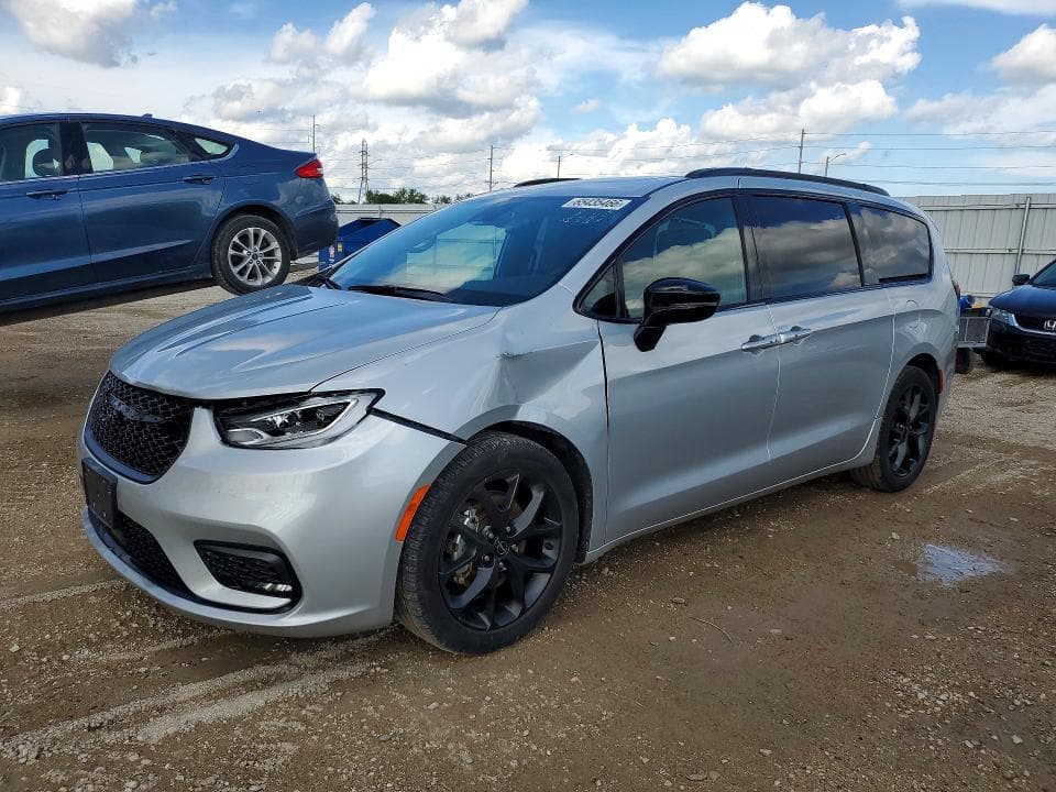 2023 CHRYSLER PACIFICA LIMITED - 1
