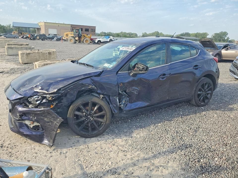 2018 MAZDA 3 TOURING - 1