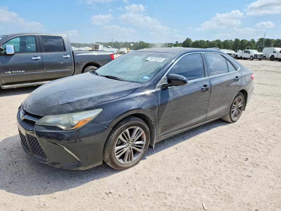 2017 TOYOTA CAMRY SE - 1