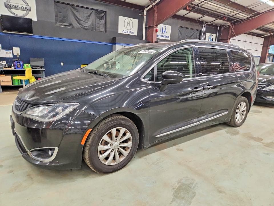 2017 CHRYSLER PACIFICA - 1