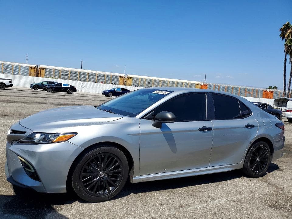 2019 TOYOTA CAMRY SE - 1