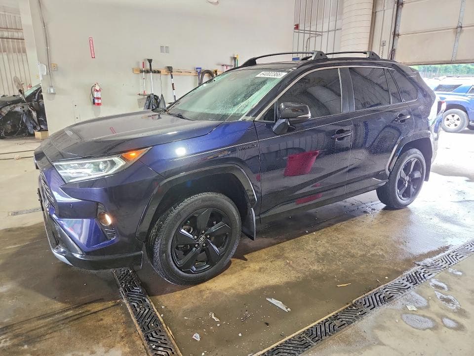 2020 TOYOTA RAV4 XSE - 1