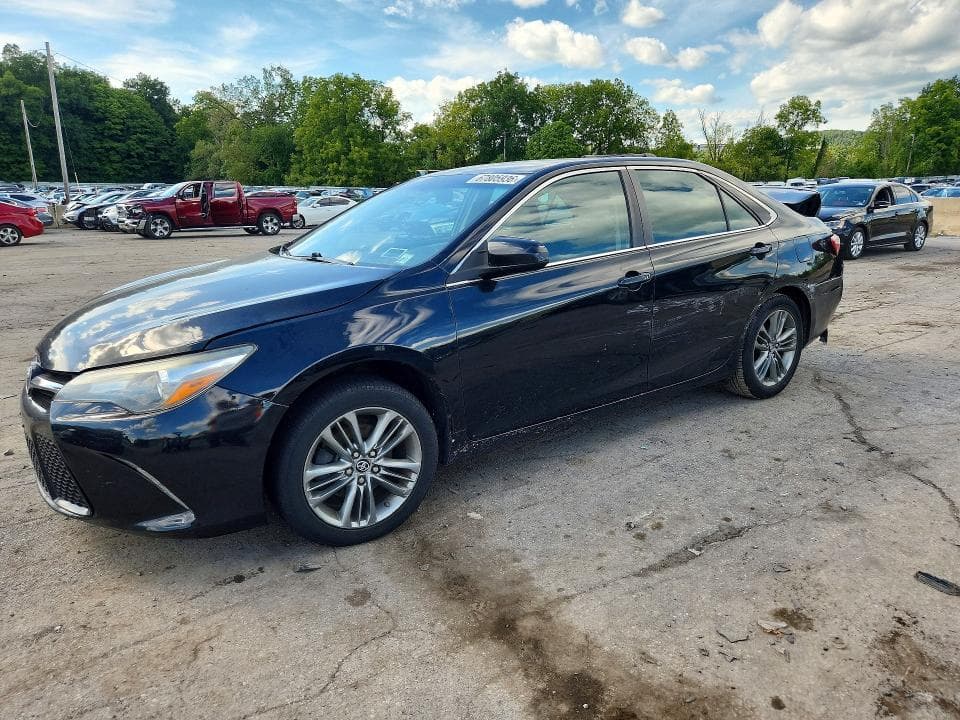 2017 TOYOTA CAMRY SE - 1