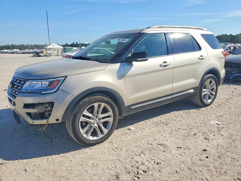 2017 FORD EXPLORER XLT - 1