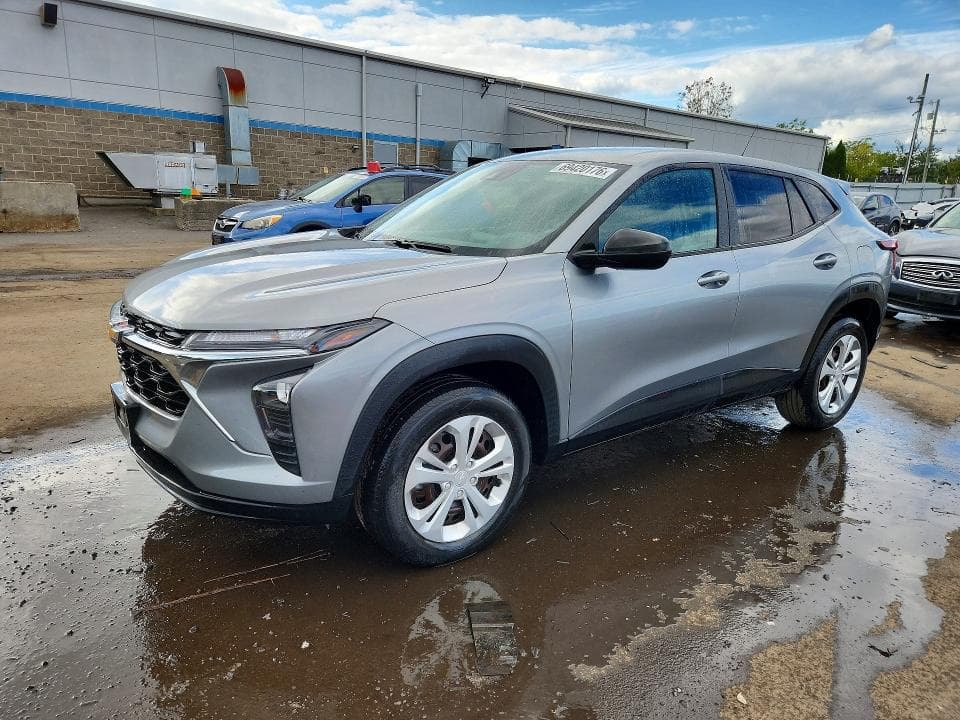 2024 CHEVROLET TRAX LS - 1