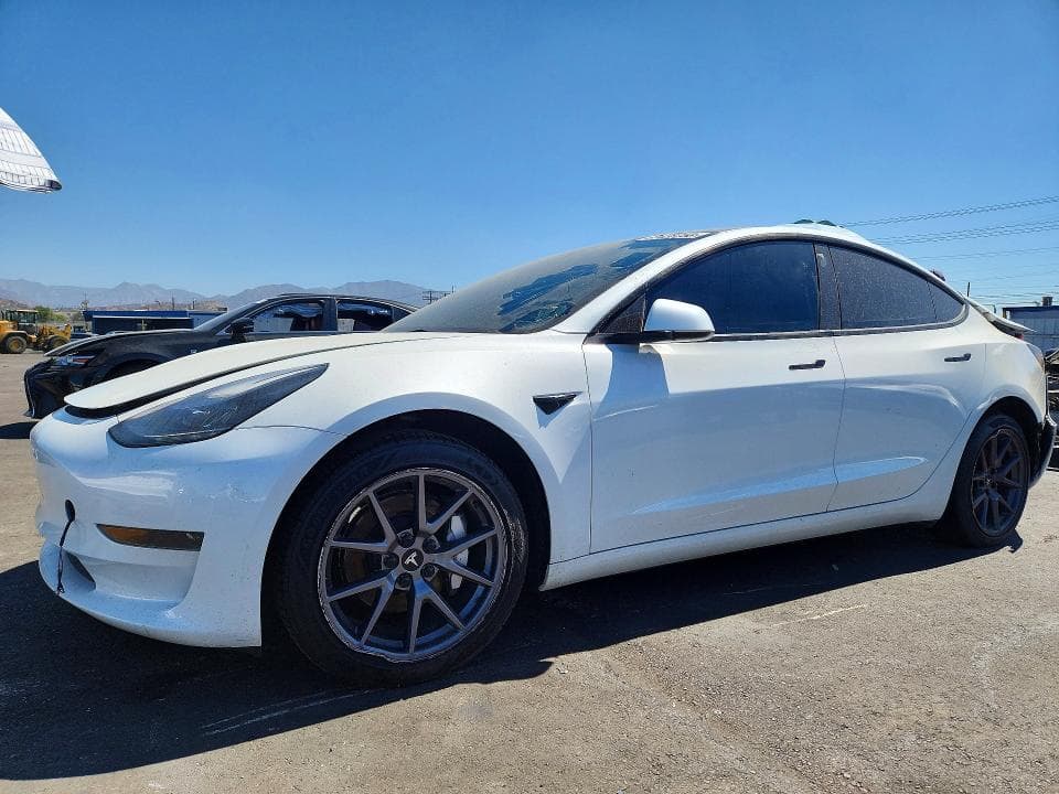 2023 TESLA MODEL 3 - 1