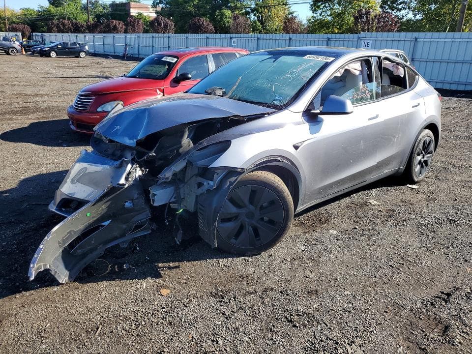 2025 TESLA MODEL Y - 1