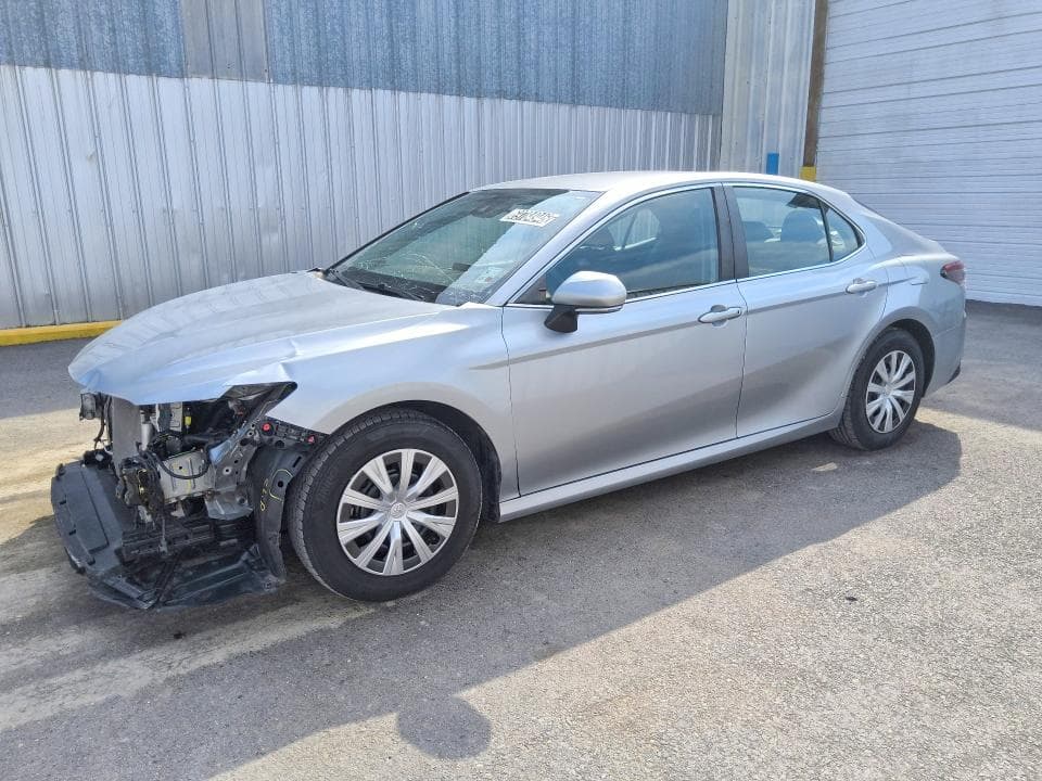 2022 TOYOTA CAMRY LE - 1