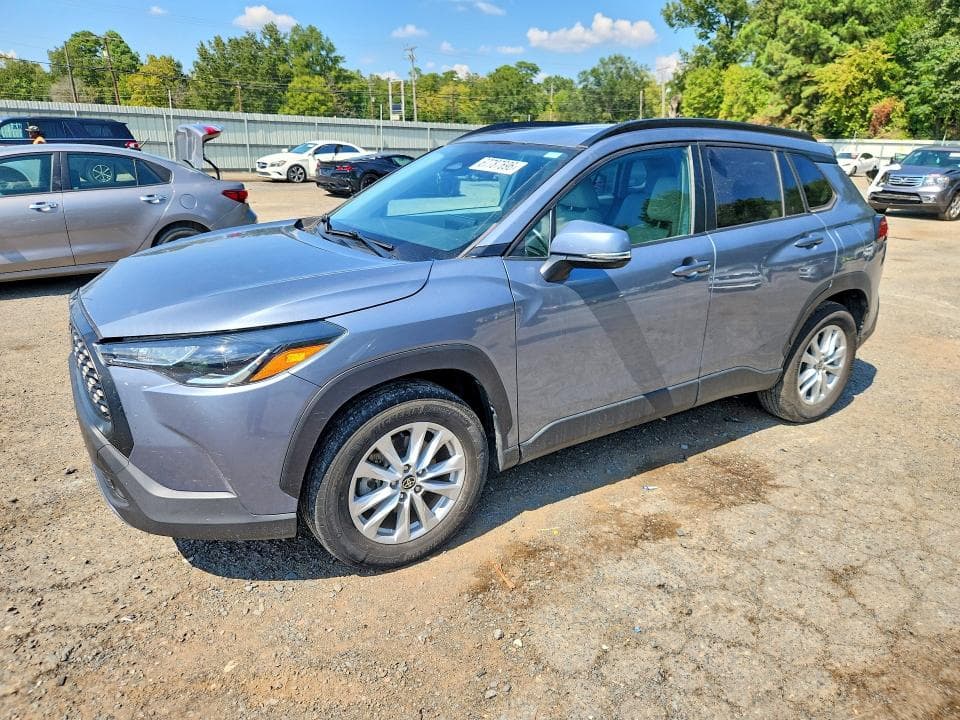 2023 TOYOTA COROLLA CROSS LE - 1