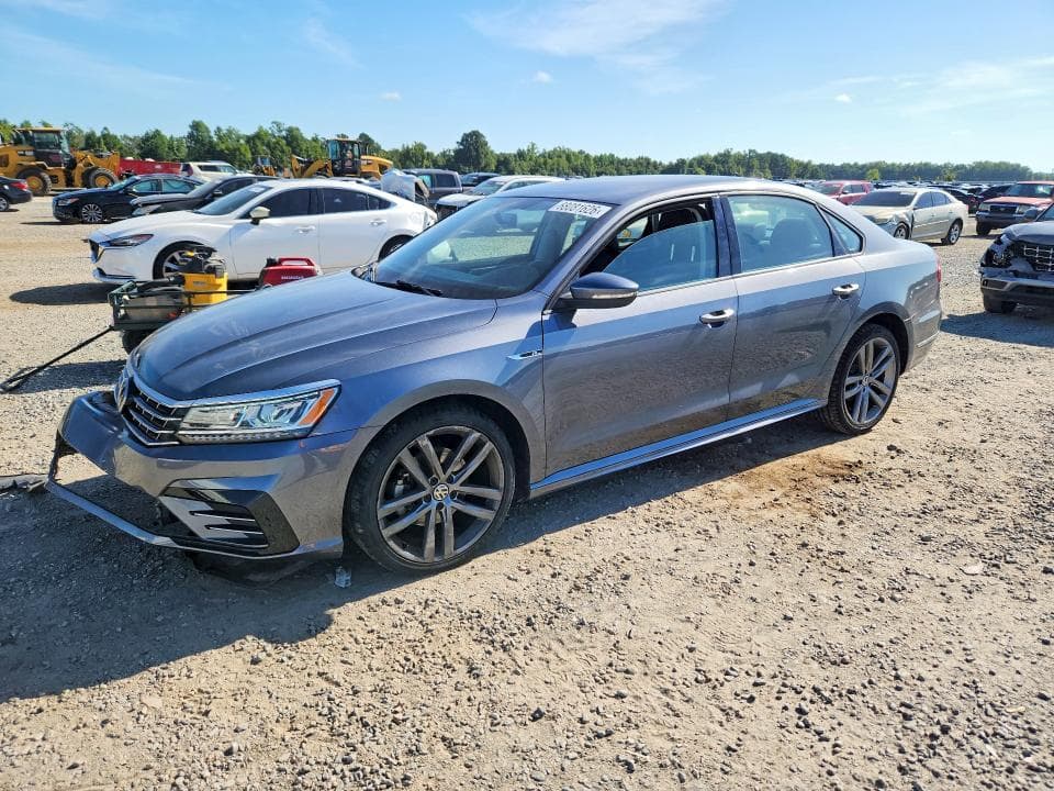 2018 VOLKSWAGEN PASSAT S - 1
