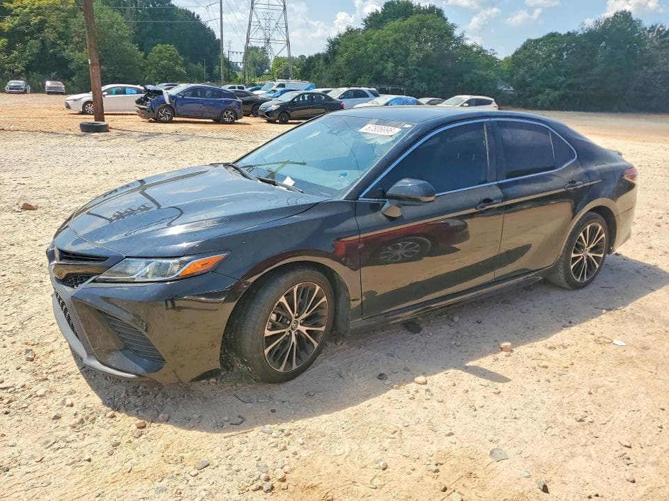 2018 TOYOTA CAMRY SE - 1