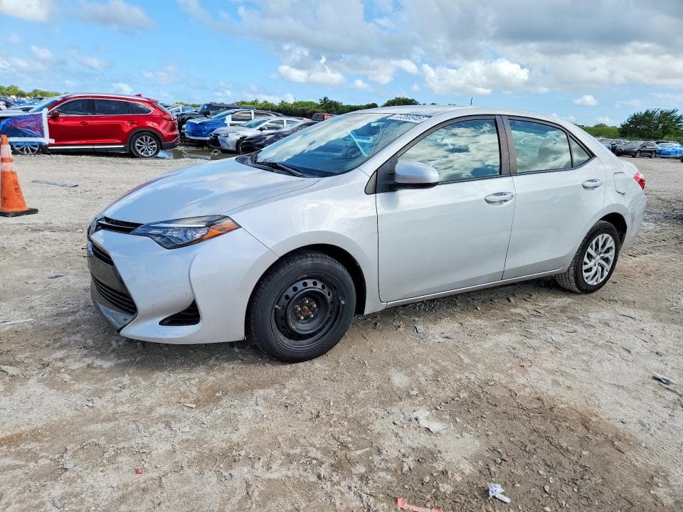 2017 TOYOTA COROLLA LE - 1