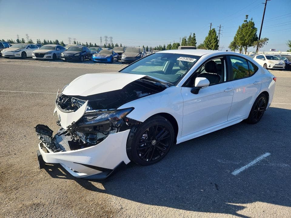2026 TOYOTA CAMRY SE - 1