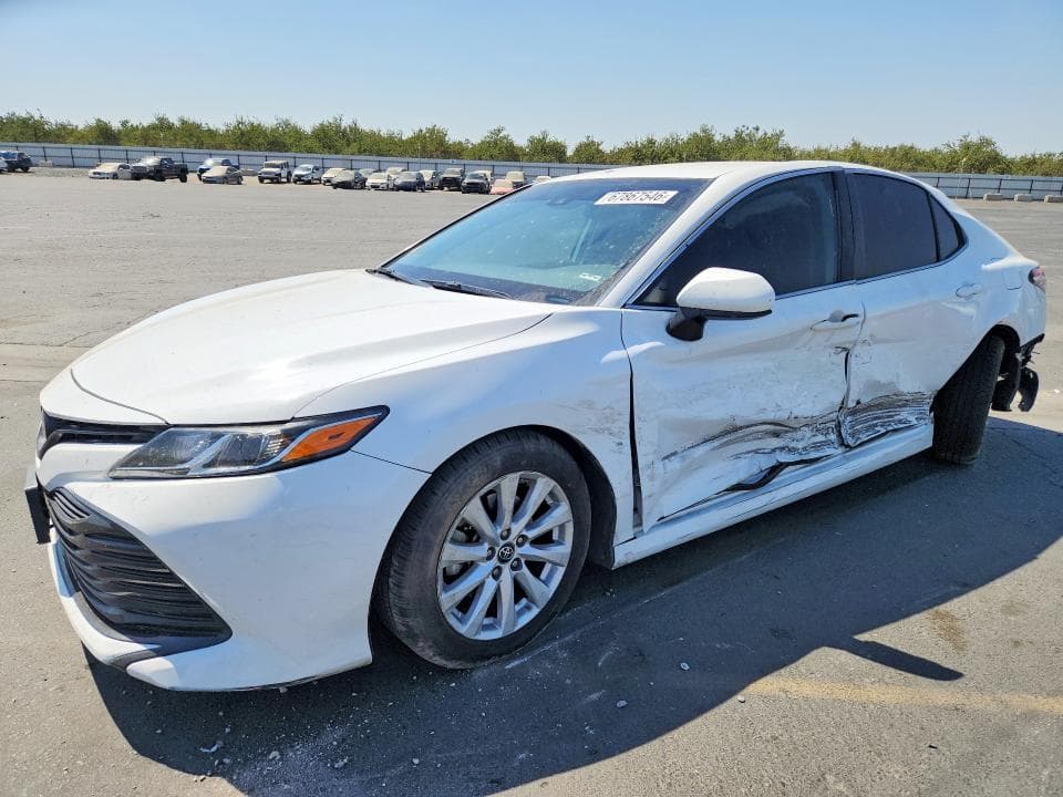 2019 TOYOTA CAMRY LE - 1