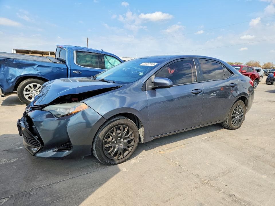 2017 TOYOTA COROLLA LE - 1