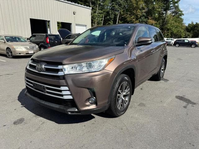 2017 TOYOTA HIGHLANDER LE PLUS - 1
