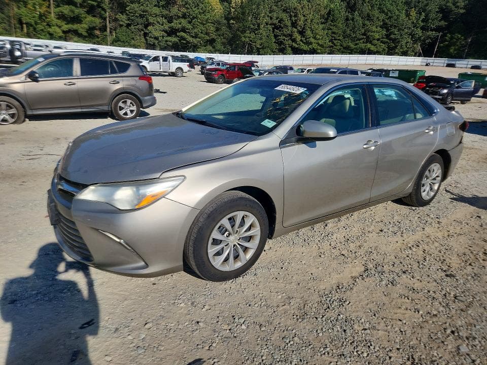 2017 TOYOTA CAMRY LE - 1