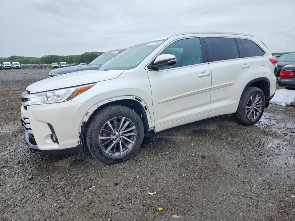 2017 TOYOTA HIGHLANDER XLE - 1