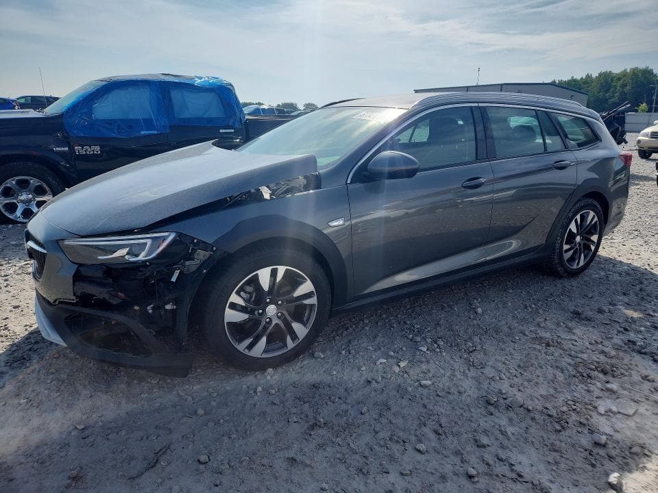 2018 BUICK REGAL TOURX ESSENCE - 1