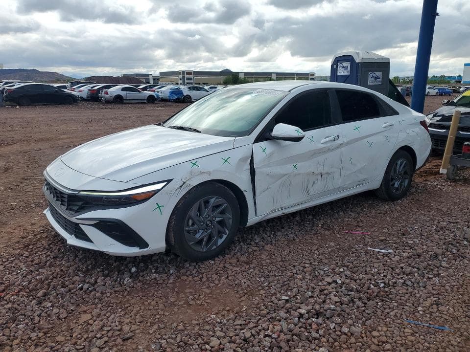 2024 HYUNDAI ELANTRA SEL - 1