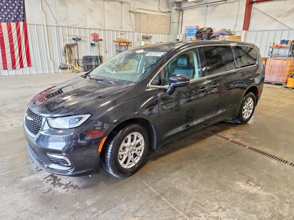 2023 CHRYSLER PACIFICA TOURING L - 1