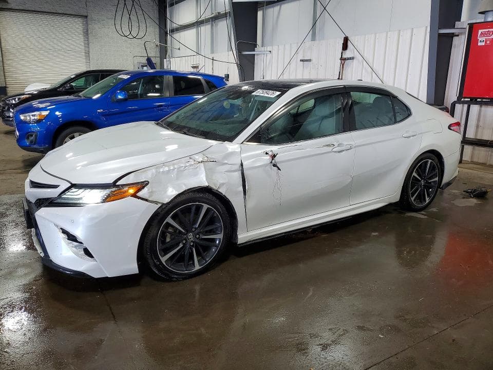 2018 TOYOTA CAMRY XSE V6 - 1