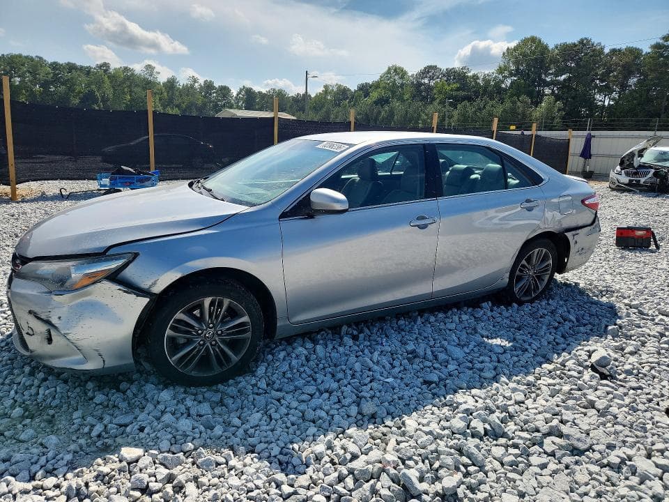 2017 TOYOTA CAMRY SE - 1