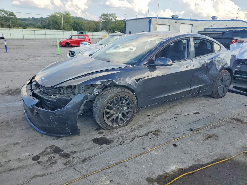 2025 TESLA MODEL 3 - 1