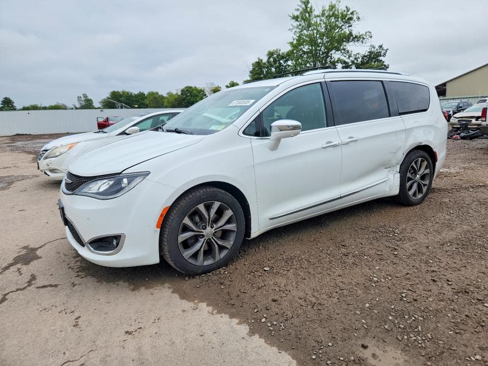 2017 CHRYSLER PACIFICA LIMITED - 1