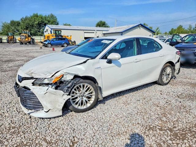 2020 TOYOTA CAMRY XLE - 1