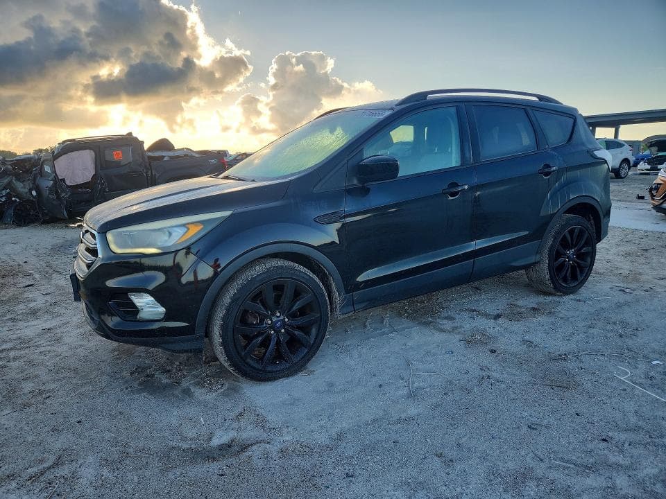 2017 FORD ESCAPE SE - 1
