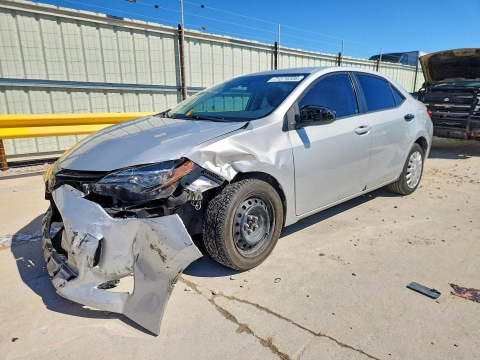 2018 TOYOTA COROLLA LE - 1