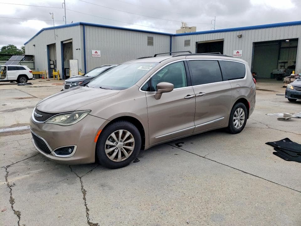2017 CHRYSLER PACIFICA TOURING L - 1