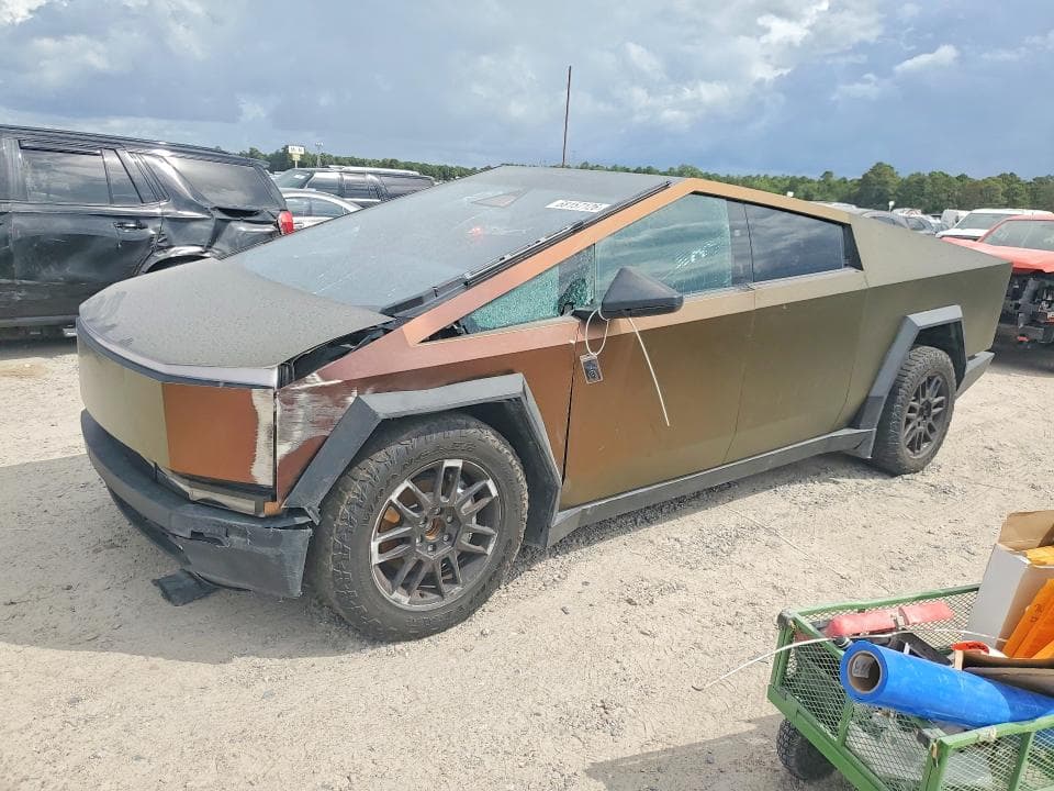 2024 TESLA CYBERTRUCK - 1