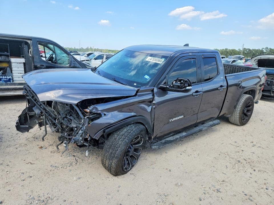2024 TOYOTA TUNDRA DOUBLE CAB SR DOUBLE CAB SR - 1