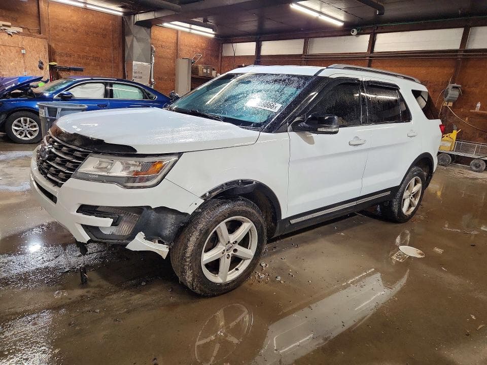 2017 FORD EXPLORER XLT - 1
