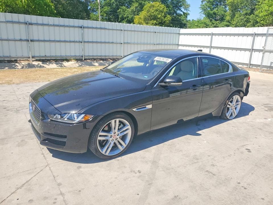 2018 JAGUAR XE PRESTIGE - 1