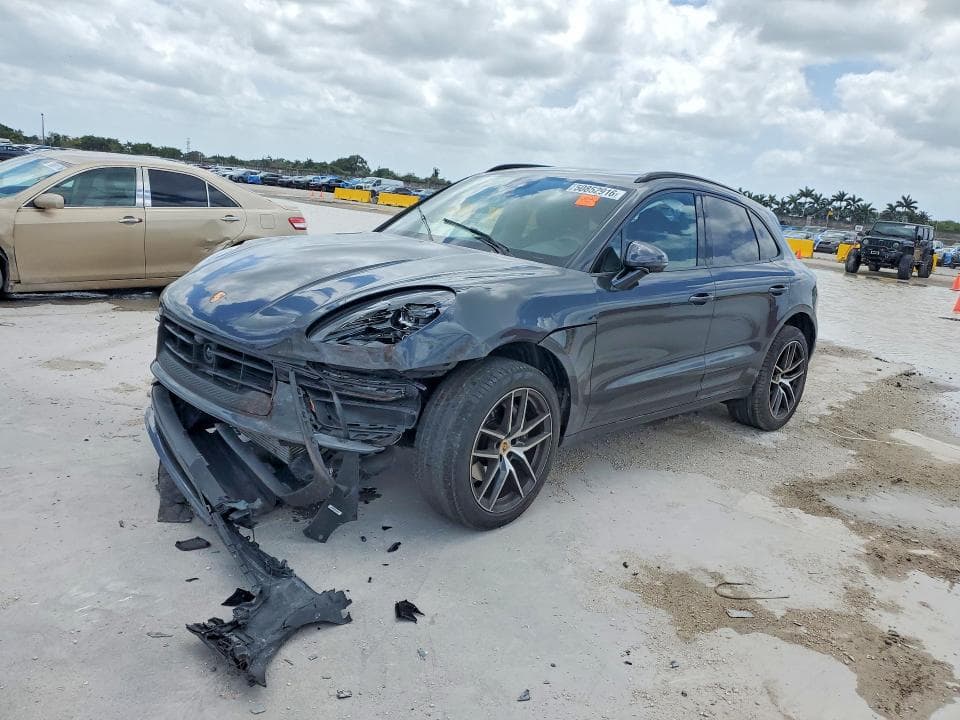 2024 PORSCHE MACAN BASE - 1
